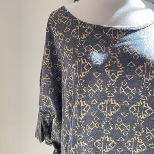 • Lularoe Irma Top •